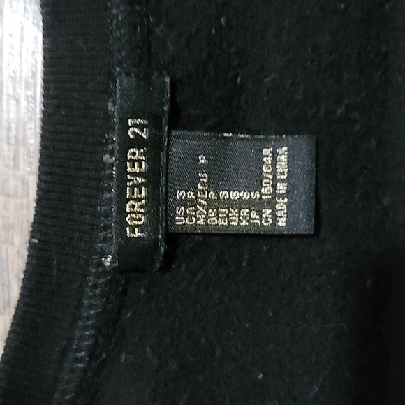 FOREVER 21 very Gently Loved sweater size US small no issues green white black - Picture 2 of 6